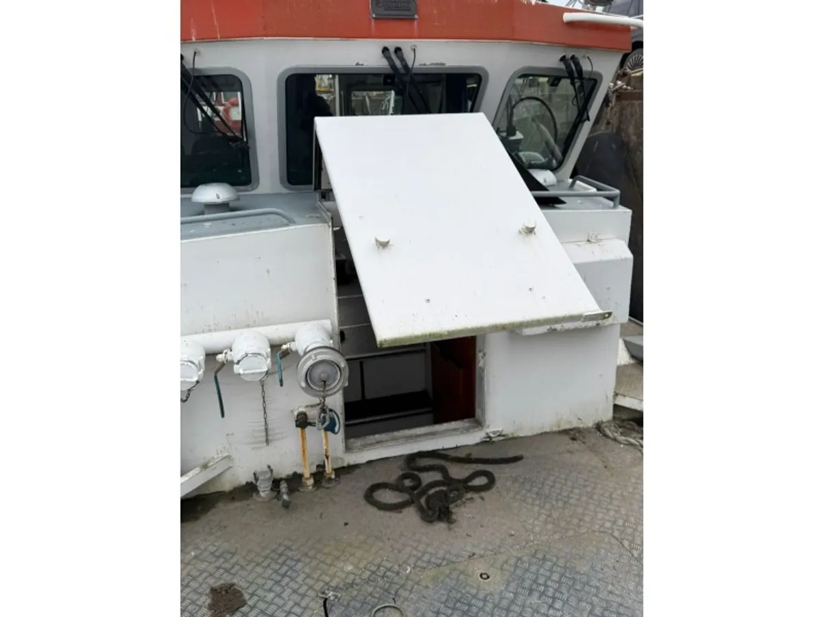 କାର୍ଯ୍ୟକାରୀ ନୌକା ବିକ୍ରୟ ପାଇଁ