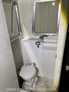 ପାଟ୍ରୋଲ୍ ନୌକା ବିକ୍ରୟ ପାଇଁ
