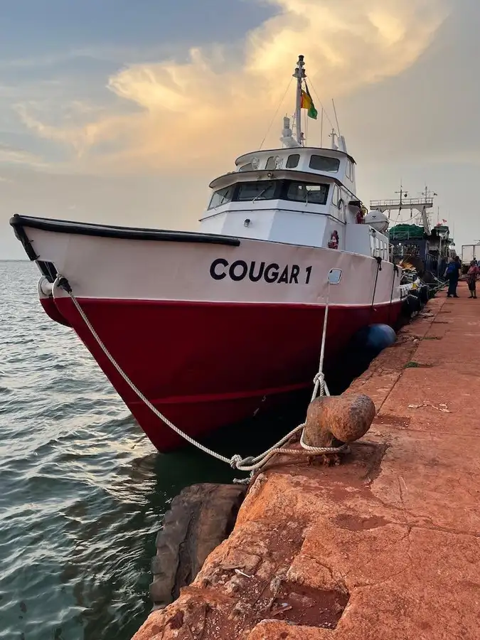 କଣ୍ଟେନର ଜାହାଜ ବିକ୍ରୟ ପାଇଁ