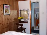 ଫ୍ଲୋଟିଂ ହୋଟେଲ୍ ବିକ୍ରୟ ପାଇଁ