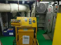କ୍ରୁ ବୋଟ୍ ବିକ୍ରୟ ପାଇଁ