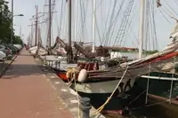ଫ୍ଲୋଟିଂ ହୋଟେଲ୍ ବିକ୍ରୟ ପାଇଁ