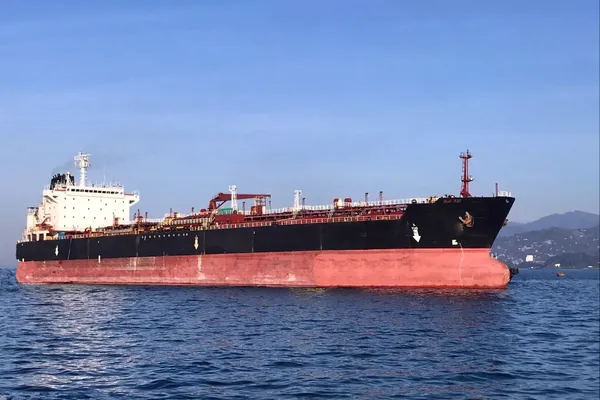 Oil/Chemical tanker for sale
