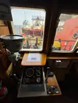 କଣ୍ଟେନର ଜାହାଜ ବିକ୍ରୟ ପାଇଁ