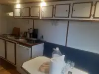 କଣ୍ଟେନର ଜାହାଜ ବିକ୍ରୟ ପାଇଁ