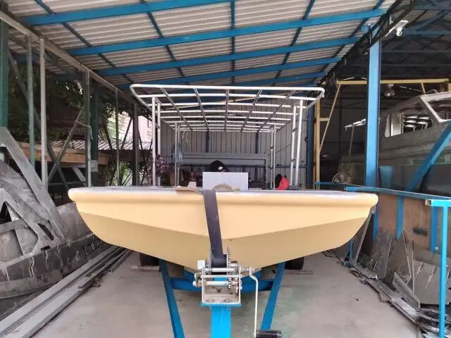 କାର୍ଯ୍ୟକାରୀ ନୌକା ବିକ୍ରୟ ପାଇଁ