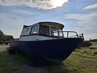 କାର୍ଯ୍ୟକାରୀ ନୌକା ବିକ୍ରୟ ପାଇଁ
