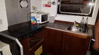 କାର୍ଯ୍ୟକାରୀ ନୌକା ବିକ୍ରୟ ପାଇଁ