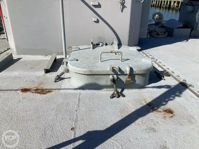 ଲ୍ୟାଣ୍ଡିଂ କ୍ରାଫ୍ଟ୍, ଟ୍ୟାଙ୍କ୍ ବିକ୍ରୟ ପାଇଁ