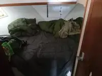 କ୍ରୁ ବୋଟ୍ ବିକ୍ରୟ ପାଇଁ