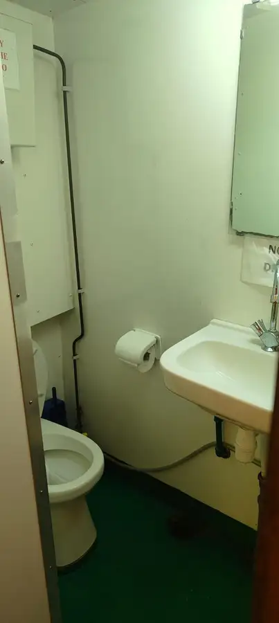 ସପ୍ଲାୟ ଜାହାଜ ବିକ୍ରୟ ପାଇଁ