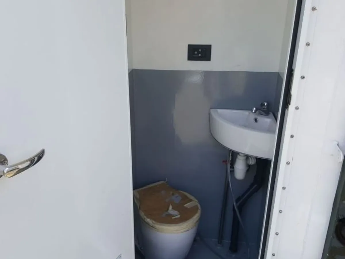 ପାଇଲଟ୍ ବୋଟ୍ ବିକ୍ରୟ ପାଇଁ
