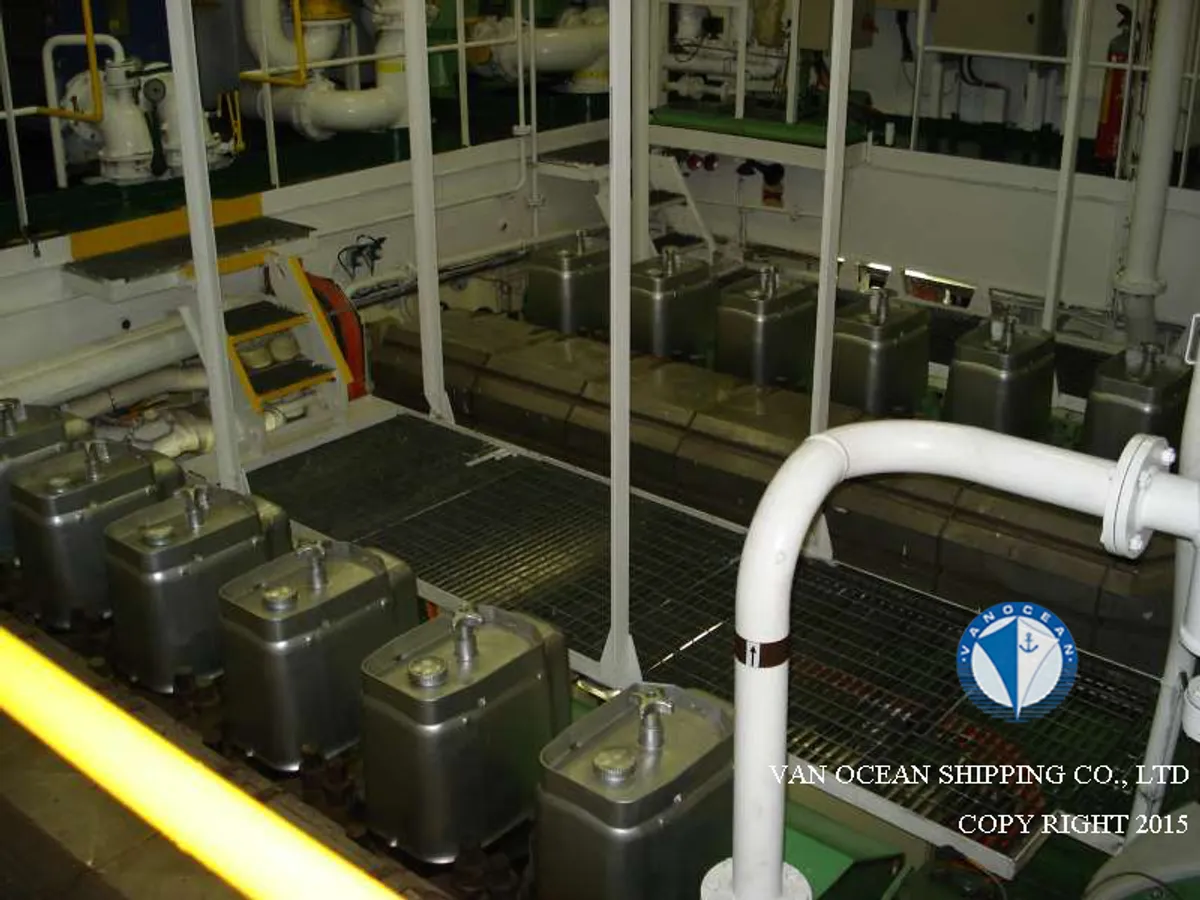 ତୈଳ/ରସାୟନିକ ଟ୍ୟାଙ୍କର ବିକ୍ରୟ ପାଇଁ