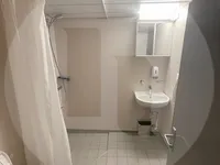 ପର୍ସ ସେନେର ବିକ୍ରୟ ପାଇଁ