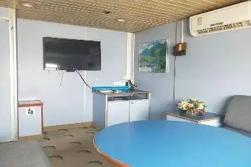 କ୍ରୁଜ୍ ଜାହାଜ ବିକ୍ରୟ ପାଇଁ