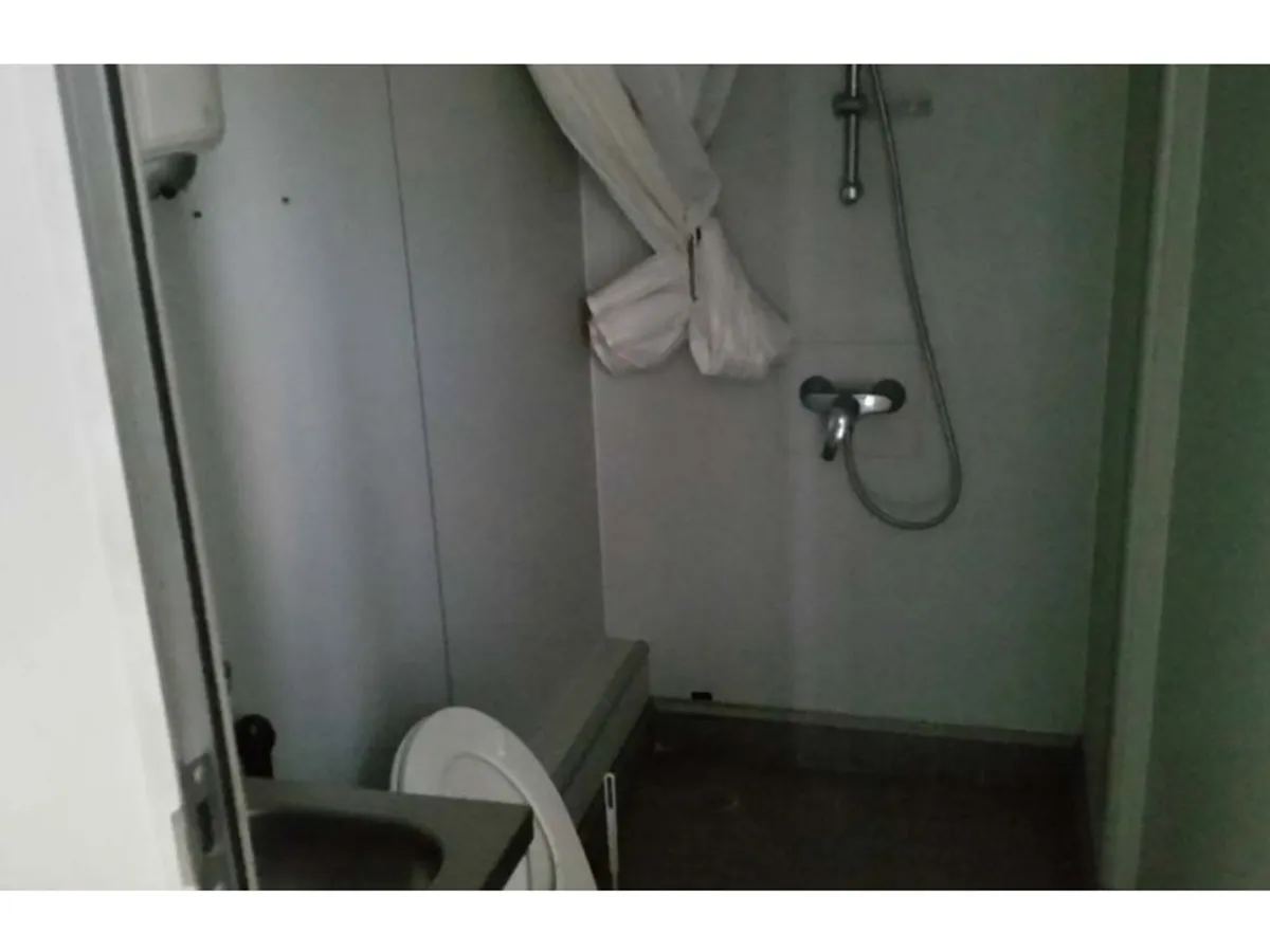 କ୍ରୁ ବୋଟ୍ ବିକ୍ରୟ ପାଇଁ