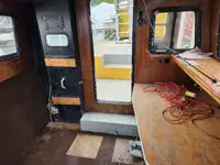 କାର୍ଯ୍ୟକାରୀ ନୌକା ବିକ୍ରୟ ପାଇଁ