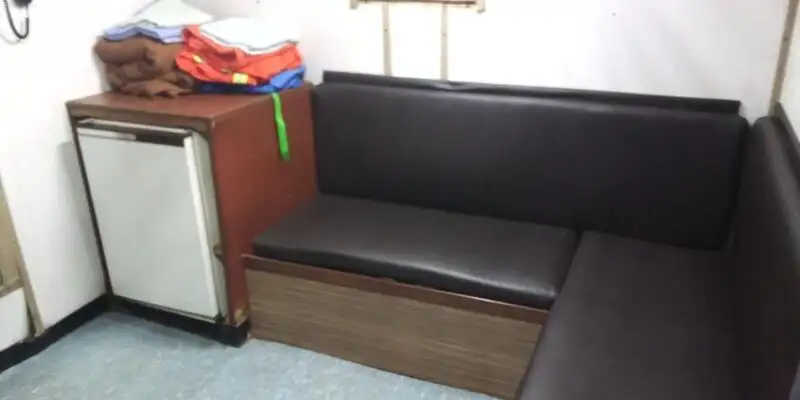ଟୋବୋଟ୍ ବିକ୍ରୟ ପାଇଁ