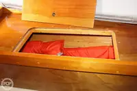 ମାଛ ପ୍ରକ୍ରିୟାକରଣ ନୌ ବିକ୍ରୟ ପାଇଁ