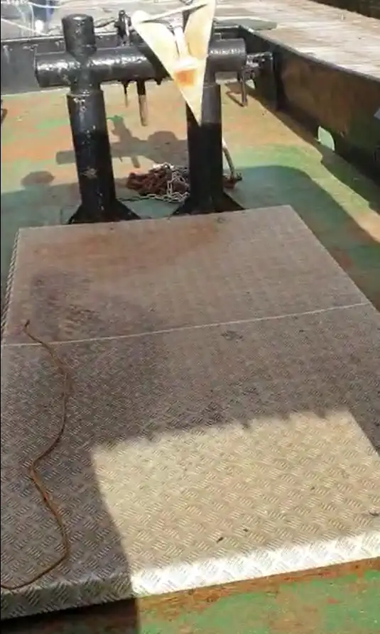 କାର୍ଯ୍ୟକାରୀ ନୌକା ବିକ୍ରୟ ପାଇଁ