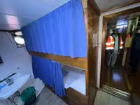 କଣ୍ଟେନର ଜାହାଜ ବିକ୍ରୟ ପାଇଁ