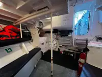କ୍ରୁ ବୋଟ୍ ବିକ୍ରୟ ପାଇଁ