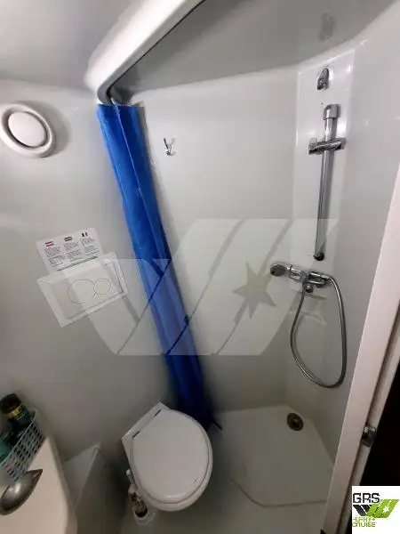 କ୍ରୁଜ୍ ଜାହାଜ ବିକ୍ରୟ ପାଇଁ