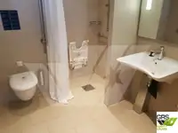 କ୍ରୁଜ୍ ଜାହାଜ ବିକ୍ରୟ ପାଇଁ