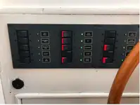 କ୍ରୁଜ୍ ଜାହାଜ ବିକ୍ରୟ ପାଇଁ