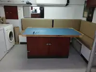 କଣ୍ଟେନର ଜାହାଜ ବିକ୍ରୟ ପାଇଁ