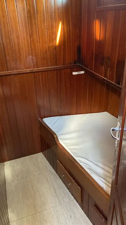 ଫେରୀ ଜାହାଜ ବିକ୍ରୟ ପାଇଁ