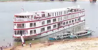 କ୍ରୁଜ୍ ଜାହାଜ ବିକ୍ରୟ ପାଇଁ