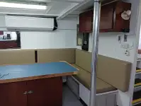 କଣ୍ଟେନର ଜାହାଜ ବିକ୍ରୟ ପାଇଁ
