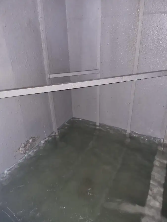 କ୍ରୁଜ୍ ଜାହାଜ ବିକ୍ରୟ ପାଇଁ