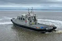 କ୍ରୁ ବୋଟ୍ ବିକ୍ରୟ ପାଇଁ
