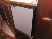 ଟଗବୋଟ୍ ବିକ୍ରୟ ପାଇଁ