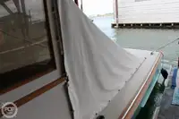 ମାଛ ପ୍ରକ୍ରିୟାକରଣ ନୌ ବିକ୍ରୟ ପାଇଁ