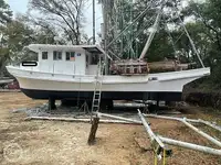 Trawler ବିକ୍ରୟ ପାଇଁ