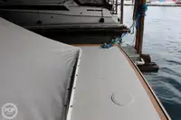 ମାଛ ପ୍ରକ୍ରିୟାକରଣ ନୌ ବିକ୍ରୟ ପାଇଁ