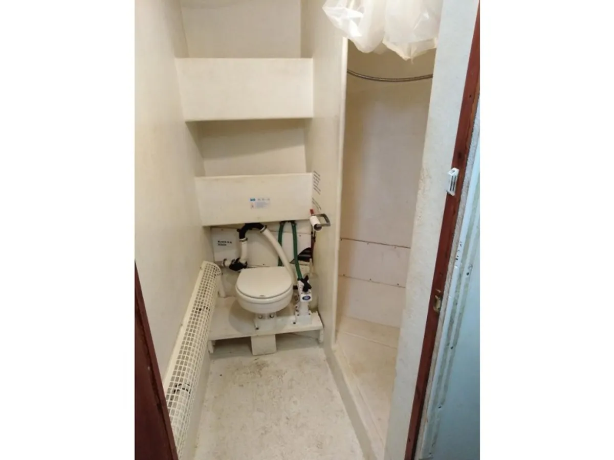 ଟଗବୋଟ୍ ବିକ୍ରୟ ପାଇଁ