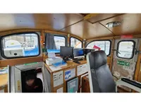 କ୍ରୁ ବୋଟ୍ ବିକ୍ରୟ ପାଇଁ