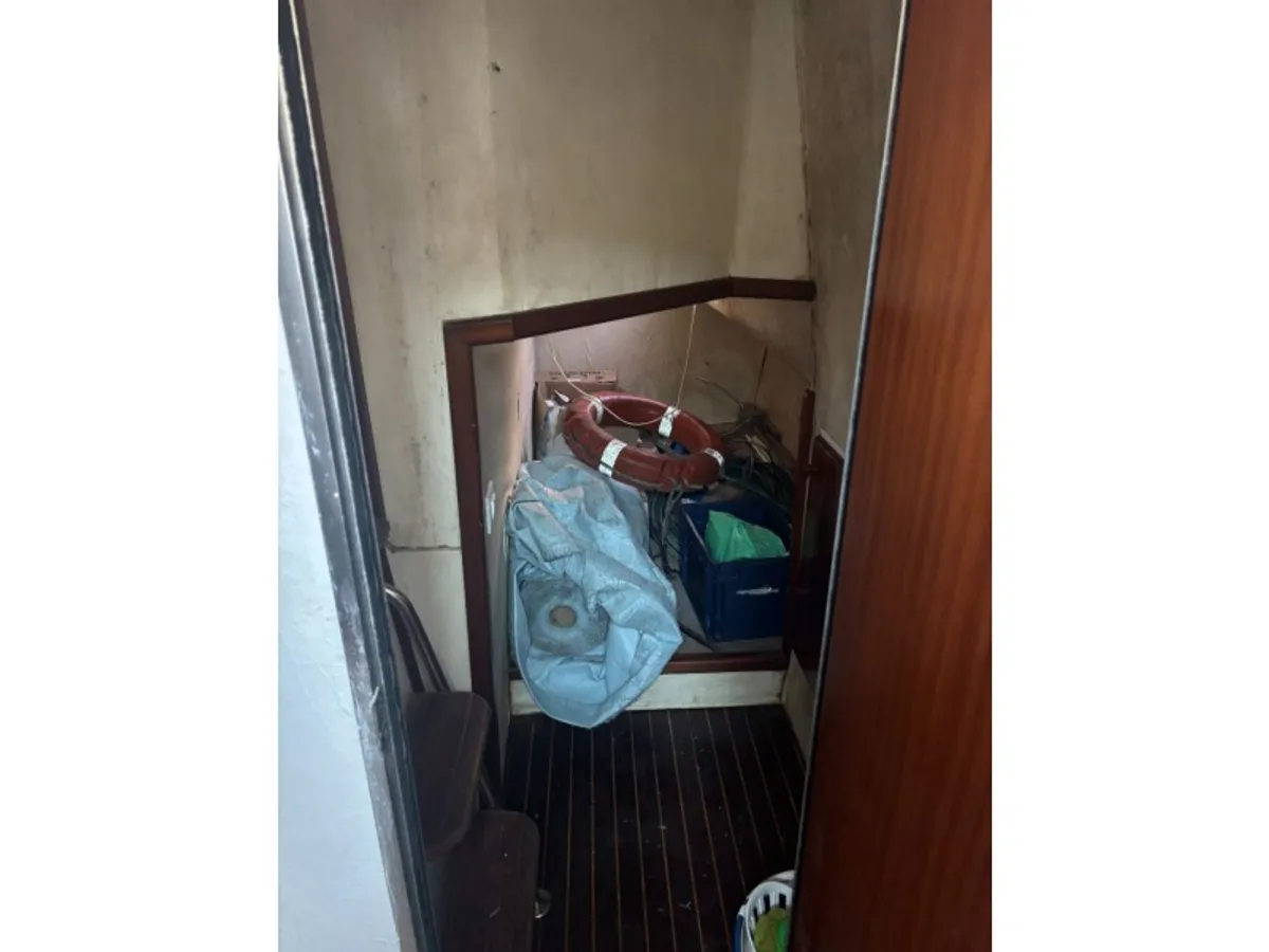 କାର୍ଯ୍ୟକାରୀ ନୌକା ବିକ୍ରୟ ପାଇଁ