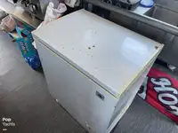 ପଣ୍ଟୁନ୍ ବିକ୍ରୟ ପାଇଁ