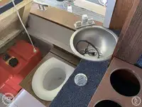 କ୍ରୁଜ୍ ଜାହାଜ ବିକ୍ରୟ ପାଇଁ