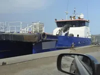 କ୍ରୁ ବୋଟ୍ ବିକ୍ରୟ ପାଇଁ