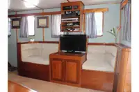 କ୍ରୁଜ୍ ଜାହାଜ ବିକ୍ରୟ ପାଇଁ