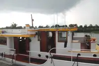 କ୍ରୁଜ୍ ଜାହାଜ ବିକ୍ରୟ ପାଇଁ