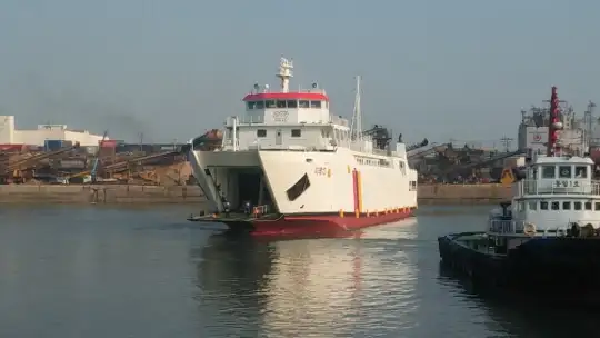 ଫେରୀ ଜାହାଜ ବିକ୍ରୟ ପାଇଁ