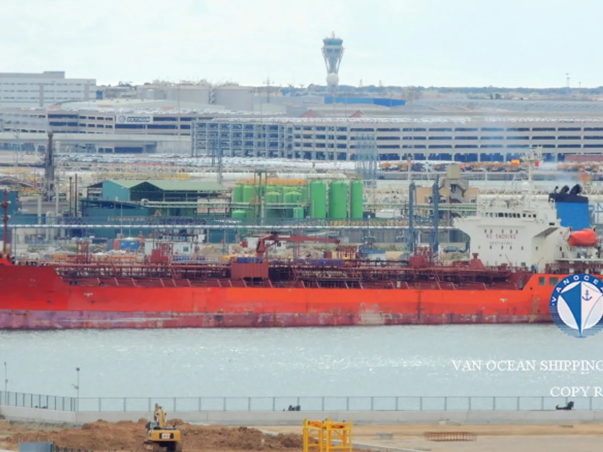 ତୈଳ/ରସାୟନିକ ଟ୍ୟାଙ୍କର ବିକ୍ରୟ ପାଇଁ
