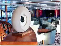 କ୍ରୁଜ୍ ଜାହାଜ ବିକ୍ରୟ ପାଇଁ